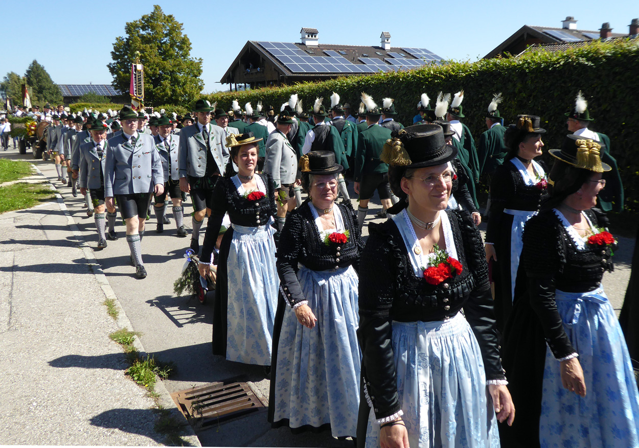 Der GTEV D Schneebergler Beim Festzug