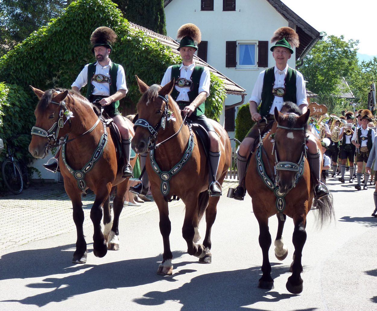 Historische Reitergruppe Aus Piding Mit Christian Kleinert Anderl Hinterstoier Und Christian Stadler Fhrte Den Festzug An