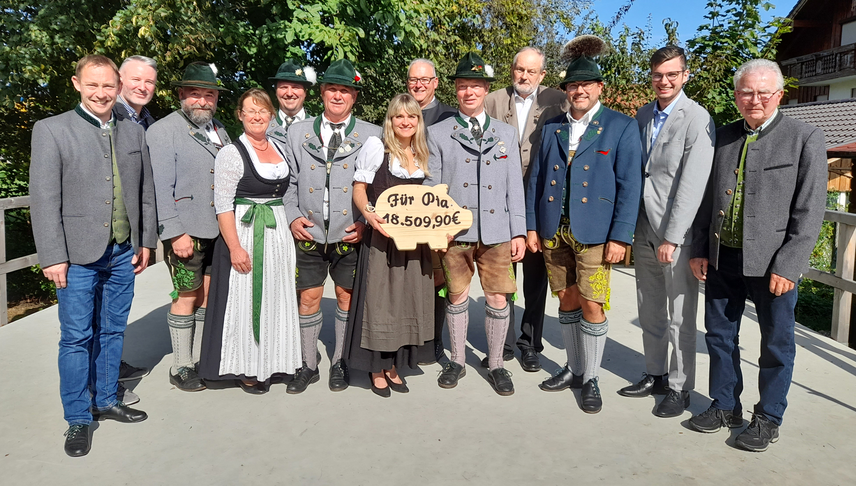 V L St Eisenreich Brgerstiftung BGL Mitarbeiter Der Fa Bachfrieder M Hauser Gauvorstand J Lechner 2 Vorstand TV Schnee