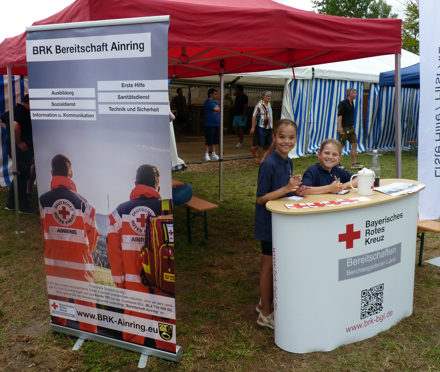 Ausfullen Am BRK Stand